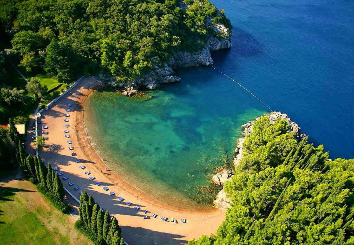 Sunset Poolside Retreat Blueh * Budva