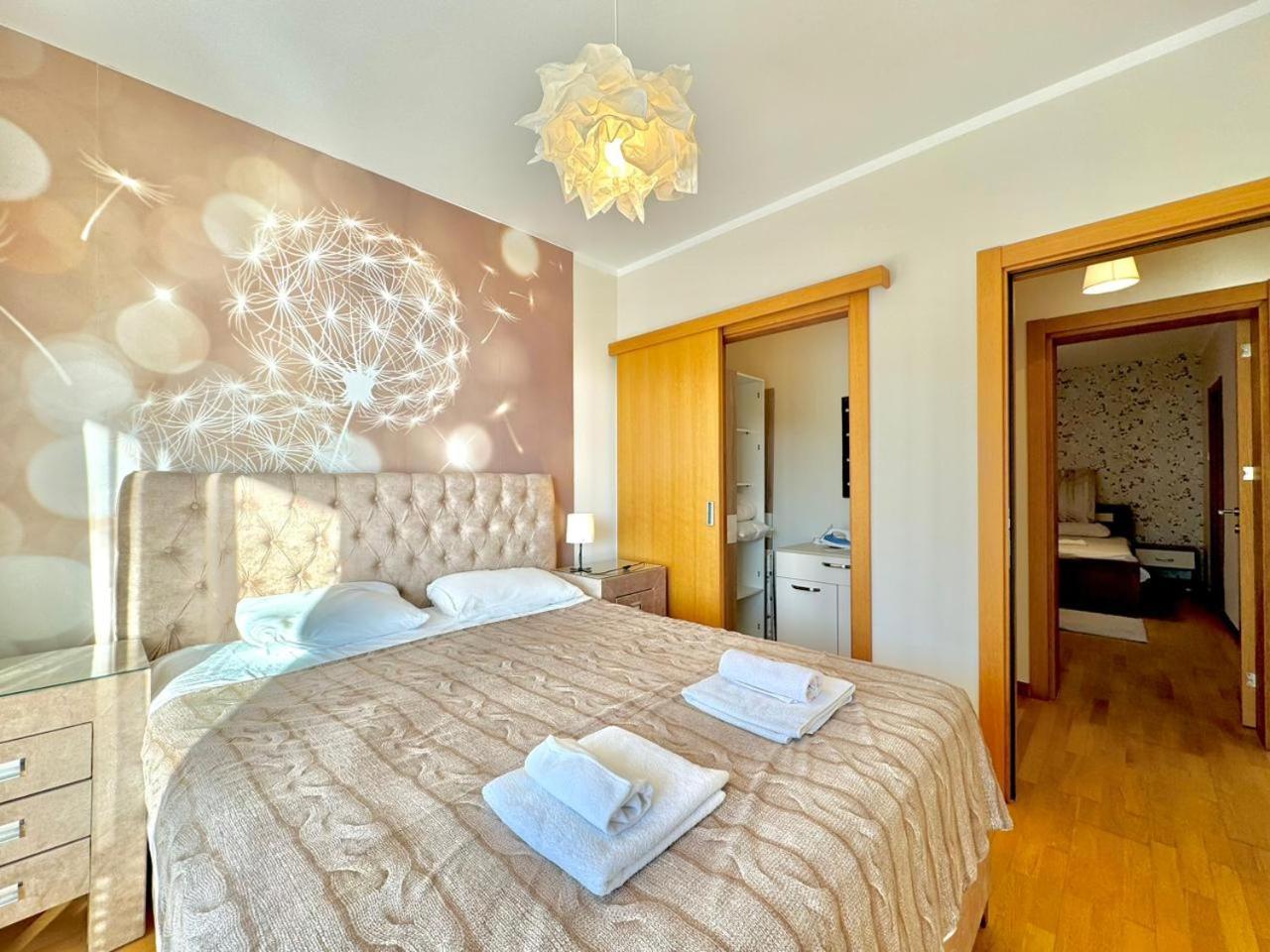 Apartment Sunset Poolside Retreat Blueh Budva